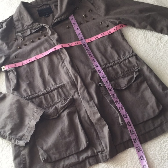 Long sleeve zip up Statement Jacket sz.S - Picture 2 of 7